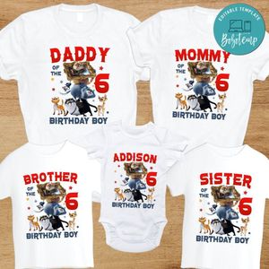 Cats in the museum Family Birthday T-Shirt